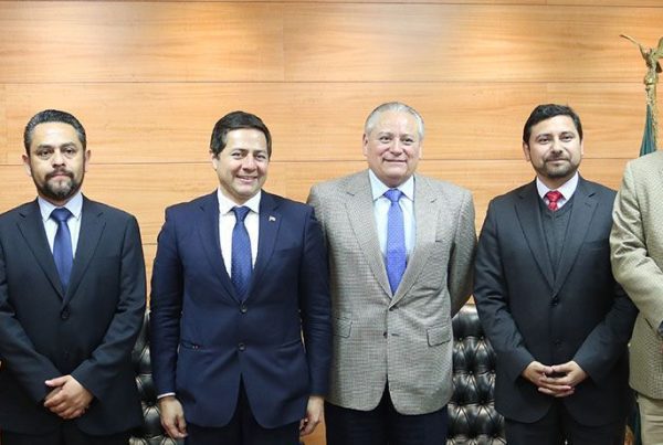 1TA Firma convenio con el Tribunal Constitucional