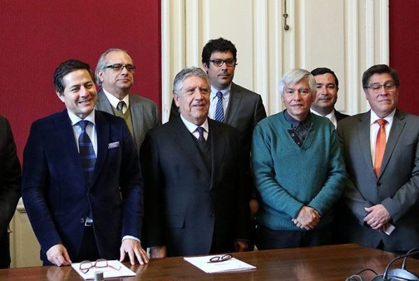 1TA suscribe convenio con Biblioteca del Congreso Nacional