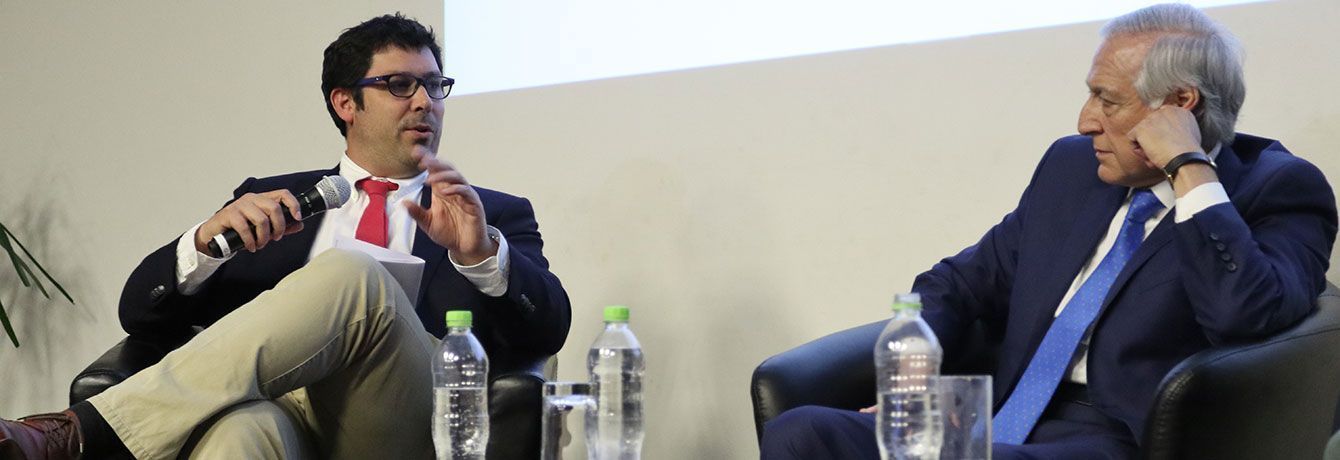 Ministro Cristian Delpiano Expone junto a ex canciller Heraldo Muñoz