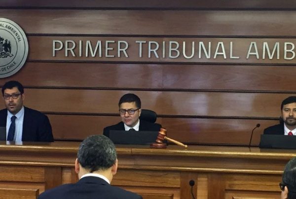 llama a conciliación en caso de demanda por daño ambiental