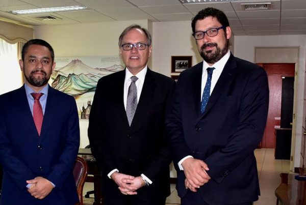Ministros entregan saludo protocolar a Presidente de CA de Antofagasta