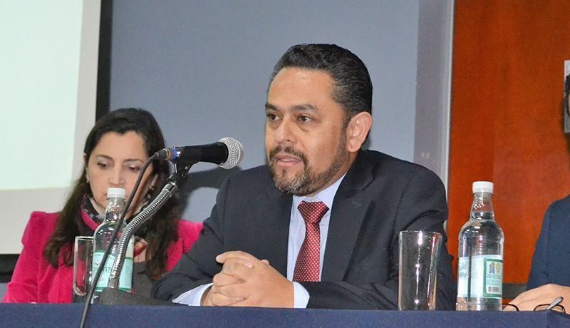 Ministro Mauricio Oviedo Expone en Seminario Arica