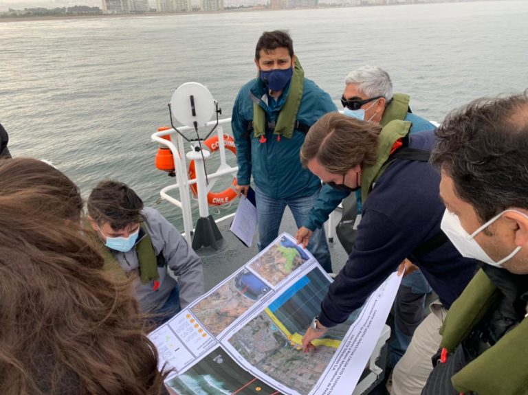 Con recorrido marítimo y terrestre por playa El Lápiz, Primer Tribunal Ambiental realiza diligencia en terreno por demanda contra GTD