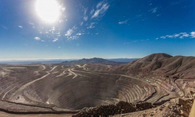 Primer Tribunal Ambiental recibe escrito de transacción y avenimiento entre Consejo de Defensa del Estado y Codelco por demanda de daño ambiental en Salar de Pedernales