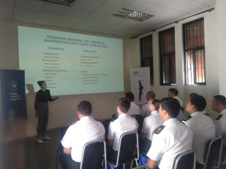 Primer Tribunal Ambiental capacita a personal de la DIRECTEMAR de la Armada de Chile en las ciudades de Arica e Iquique