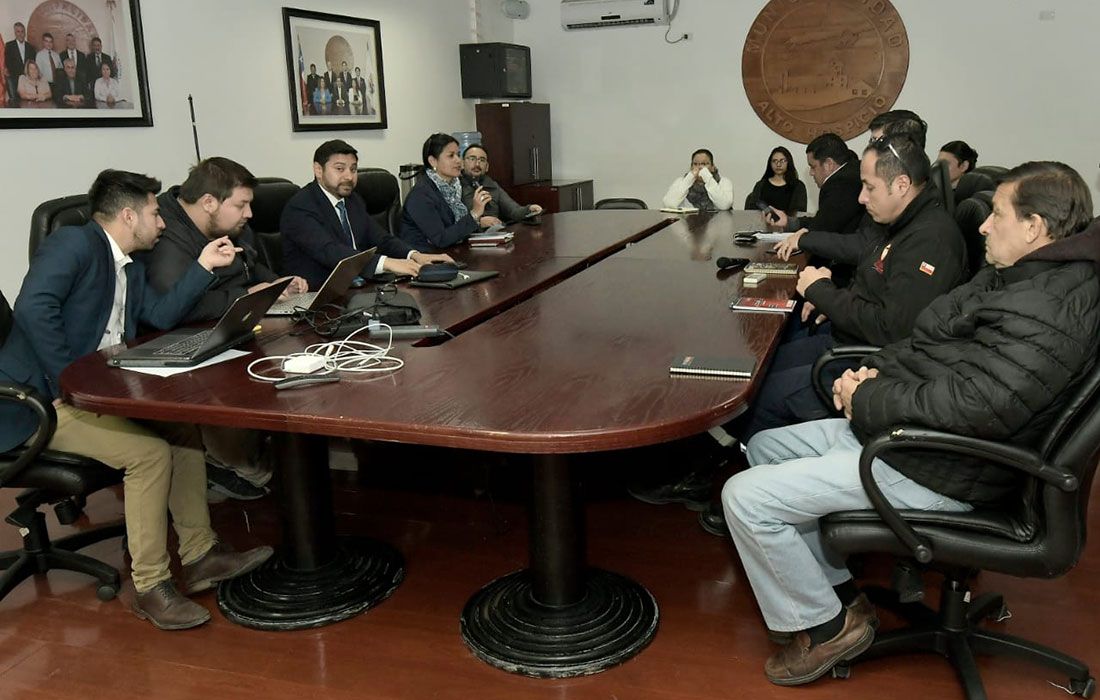 Primer Tribunal Ambiental capacita a  funcionarios municipales de de Alto Hospicio